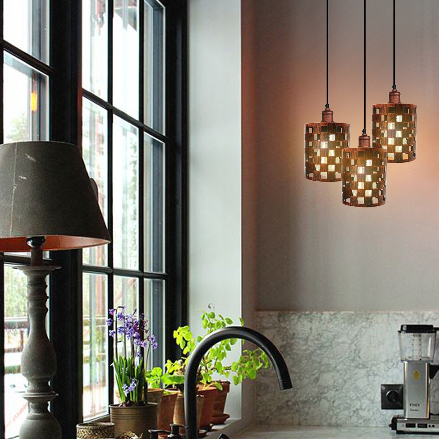 The Ferrovia Pendant — 3-Way Cage Cluster