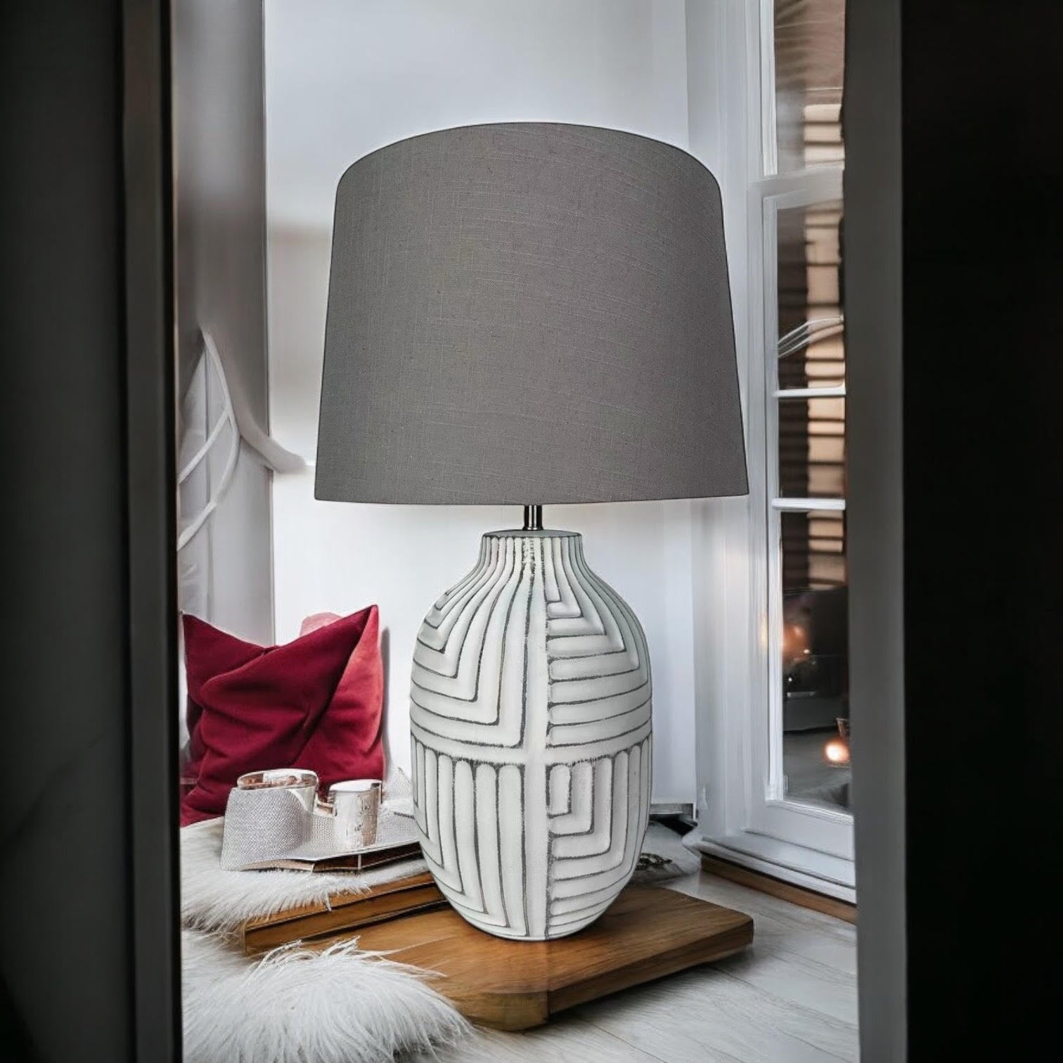 The Elderfen Table Lamp — Textured Ceramic Urn