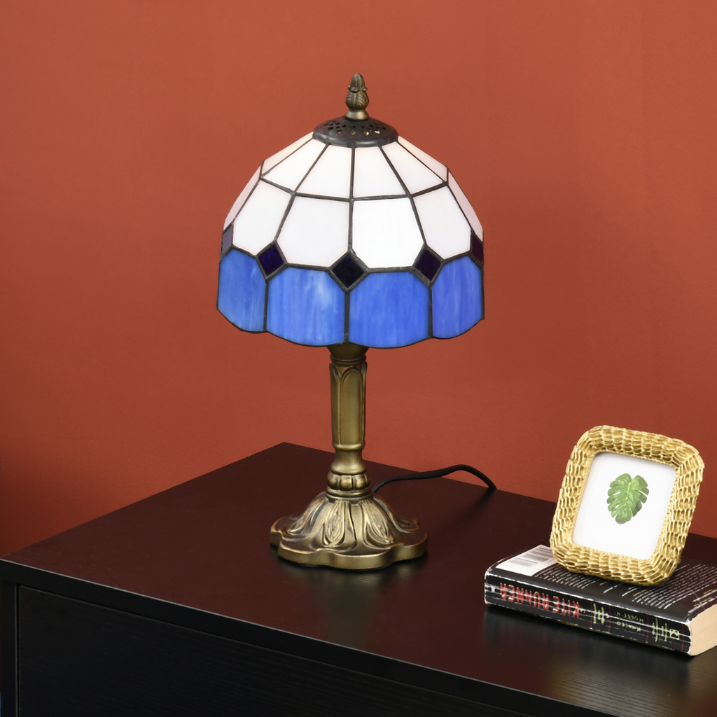 The Hollowmere Table Lamp — Stained Glass