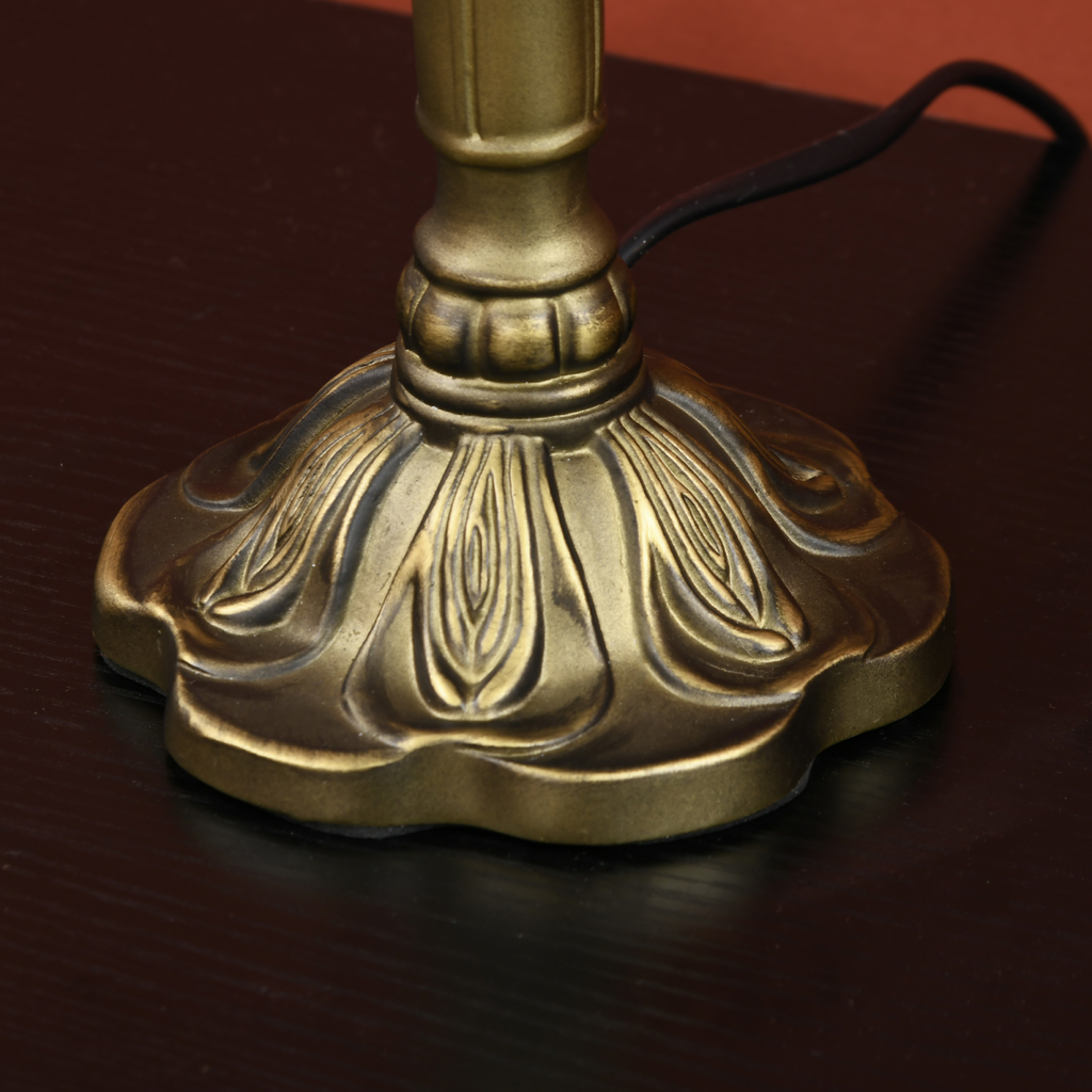The Hollowmere Table Lamp — Stained Glass