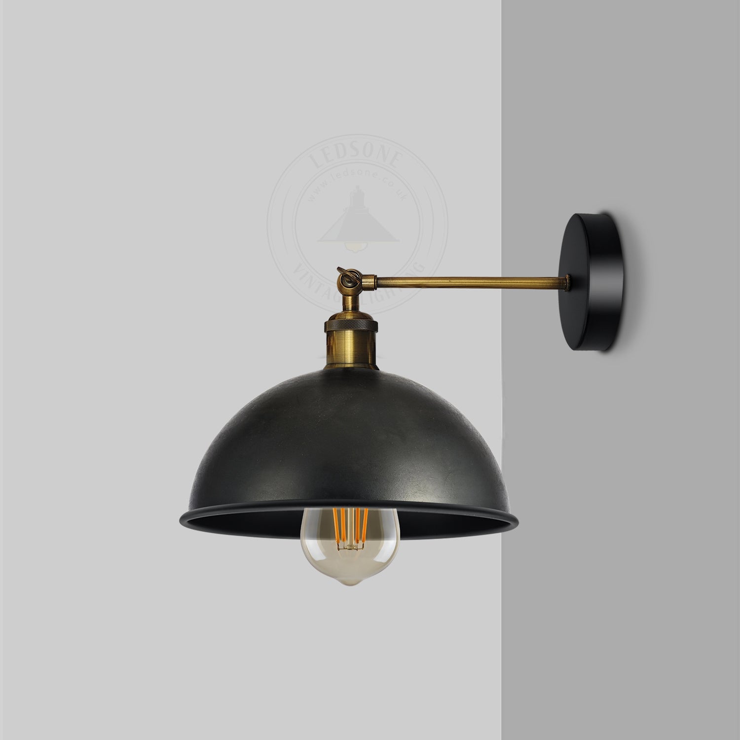 lamp_wall.jpg