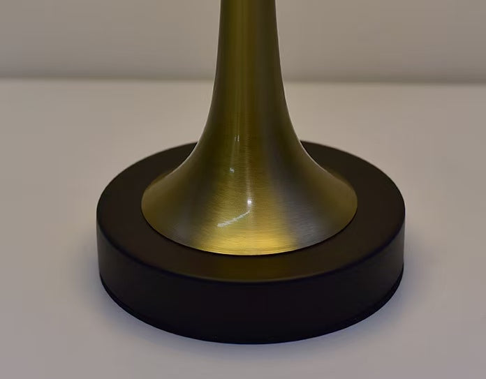 The Ashendale Table Lamp — USB Powered