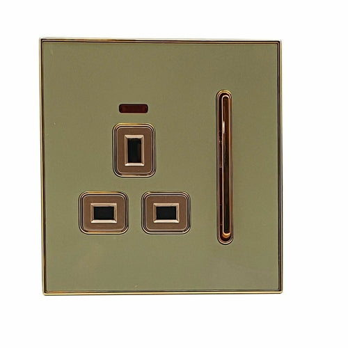 The Solvane Socket — Gold, Single, 13A